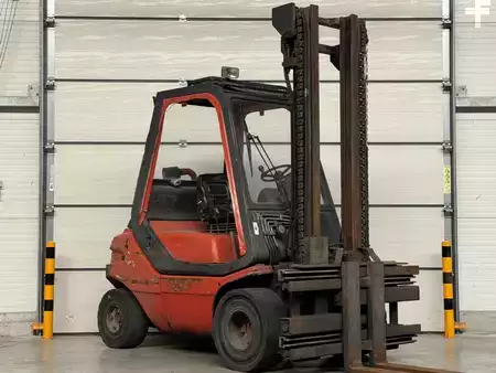 Diesel heftrucks 1993  Linde H30D (1)