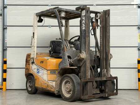 Dieselový VZV 2003  TCM FD 25 (1)