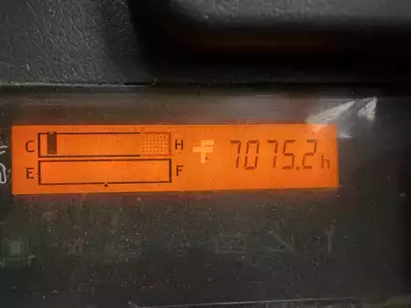 Dieseltruck 2015  Toyota 40-8FD45N (4)