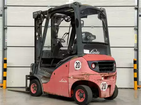 Dízel targoncák 2010  Linde H16D-01 (2)