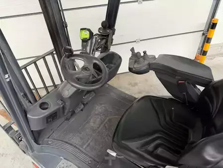 Carrelli elevatori GPL 2011  Linde H16T (3)