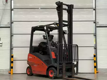 Carrelli elevatori GPL 2009  Linde H16T (1)