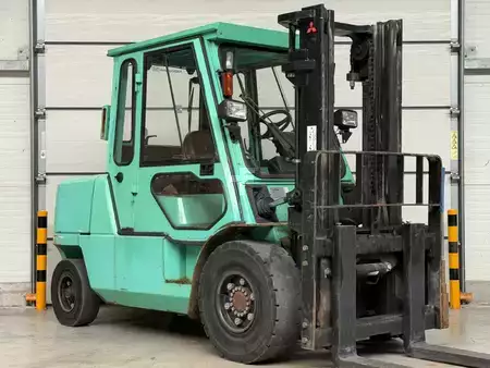 Dieselový VZV 2008  Mitsubishi FD50K2 (1)