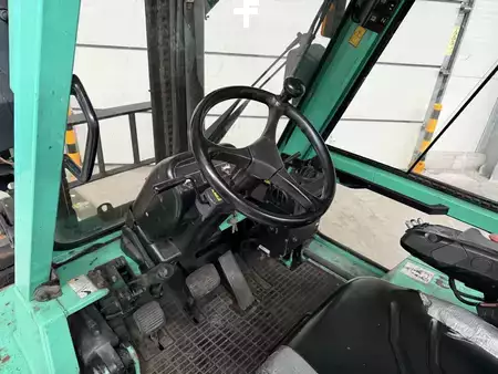 Dieselový VZV 2008  Mitsubishi FD50K2 (3)