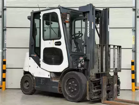 Dieselstapler 2013  Doosan D25S-5 (1)