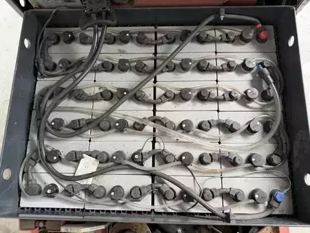 Elektro 4 Rad 2005  Linde E18P-02 (4)