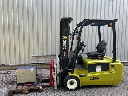 Chariots électriques à 3 roues 2021  Clark GTX20S (2)
