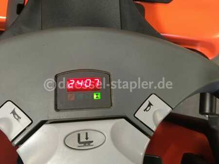 Nízkozdvižný vozík 2014  BT LPE 240 (5)