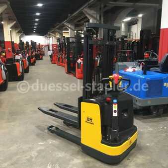 Stapelaars 2006  OM CL 10.50 - Containerf/Freihub/ HH4.1850 mm (5)