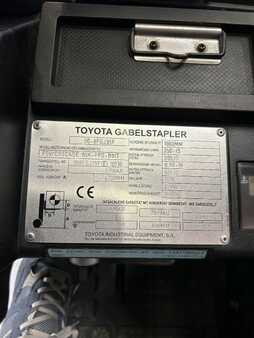Gázüzemű targoncák 2016  Toyota 8FGJ35F - 3,5t/Gas/Triplex4.700mm/371Std. (5)