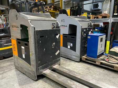 Porta-paletes elétrico com assento 2016 Still FS X 33 (1)