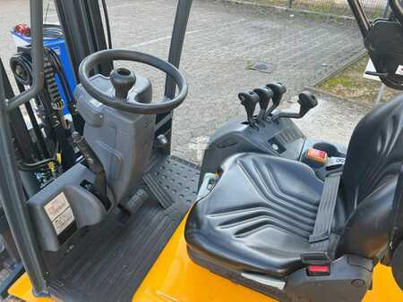 Eléctrico - 3 rodas 2012 Jungheinrich EFG110 (4)