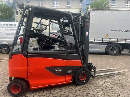 Eléctrico - 4 rodas 2015  Linde E25 HL (2)