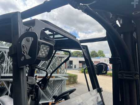 Eléctrico - 4 rodas 2015  Linde E25 HL (3)