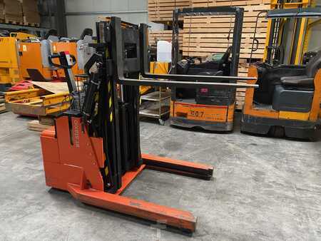 Stacker pedestre 2014  Toyota RWE 120 (1)