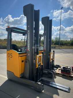 Retráctil 2017  Jungheinrich ETV216 (2)