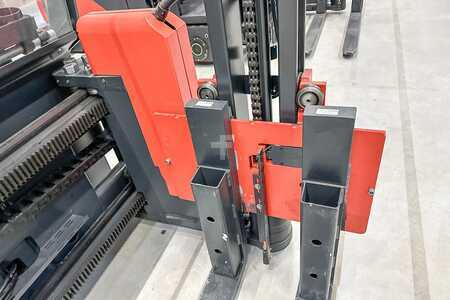 Schmalgangstapler 2022  Linde K (8)