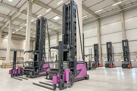 Schmalgangstapler 2022  Linde K (3)