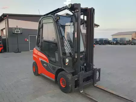 Wózki gazowe 2021 Linde H25T (2)