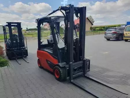 Elektryczne 4-kołowe 2025  Linde E20PL (7)