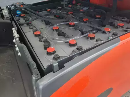 Elektryczne 4-kołowe 2025 Linde E20PL (3)