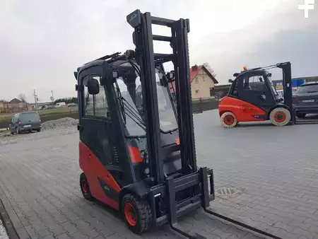Wózki widłowe diesel 2018 Linde H16D (2)