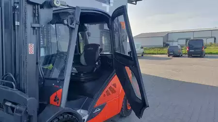 Wózki widłowe diesel 2020  Linde H30D (6)