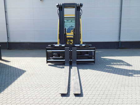 Propane Forklifts 2011  Hyster H8.0FT9 (3) 