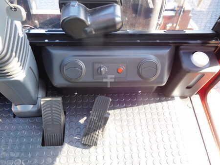 Elektryczne 4-kołowe 2024  Raniero AC120-6-CO-HT (5)