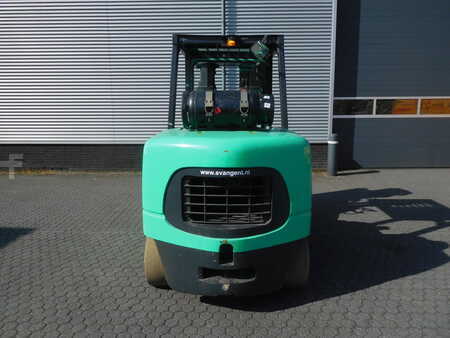 LPG heftrucks 2006  Mitsubishi FGC60K (3)