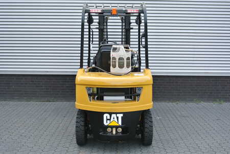 Chariot élévateur gaz 2009  CAT Lift Trucks GP20N (4)
