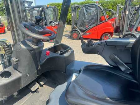 Elektro 4 Rad 2015  Linde E 20 EVO  386 (4)