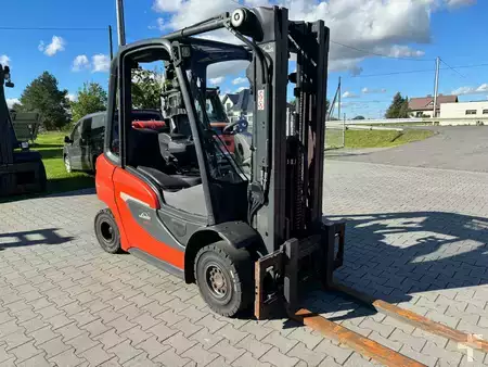 Wózki gazowe 2020  Linde H 25 T (1)