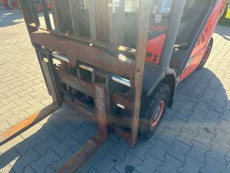 Diesel Forklifts 2016  Linde H 25 D EVO (5)