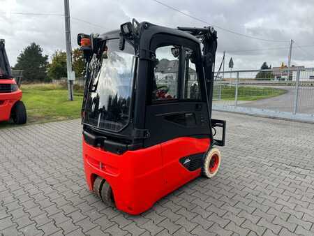 3-wiel elektrische heftrucks 2018  Linde E16 (2)