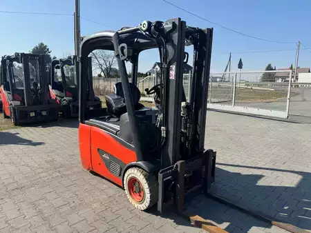 Elektryczne 3-kołowe 2016  Linde E 14 386 EVO (1)