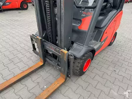 Wózki gazowe 2021  Linde H 20 T 391 (8)