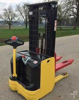 Pallet Stackers 2008  Hyster LTH 1.6E4.3 (1)