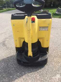 Electric Pallet Trucks 2012  Hyster P2.2AC (2)