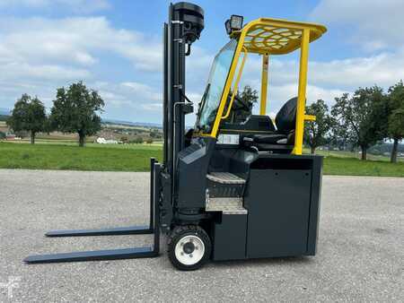 Carretilla de 4 vías 2021  Combilift CBE 3000 (2)