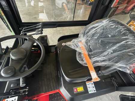 Electric - 4 wheels 2025  EP Equipment EFX-301 (2)