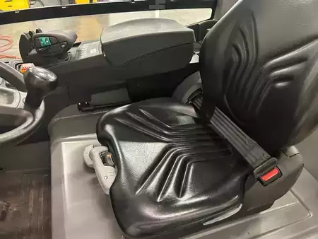 Elektromos 4 kerekű 2023  Jungheinrich EFG S30 (3)