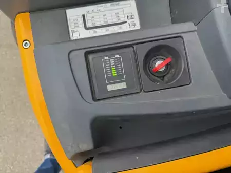 Stapelaars 2018  Jungheinrich ERC 216z (4)