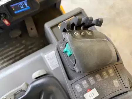 Elektromos 3 kerekű 2018  Jungheinrich EFG 2185 (2)