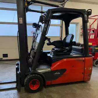 Elektro tříkolové VZV 2018  Linde E 20L-02 (1)