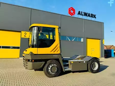 Terminal tractor - Terberg RT223 (2)