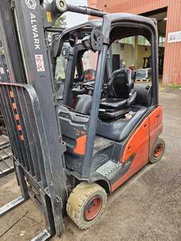 Propane Forklifts 2018  Linde H18T (5)