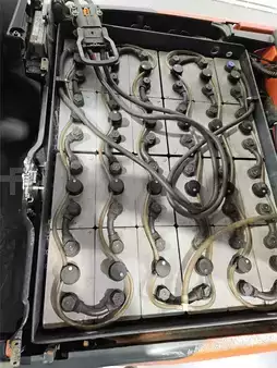 Electric - 4 wheels 2019  Linde E16 (3)