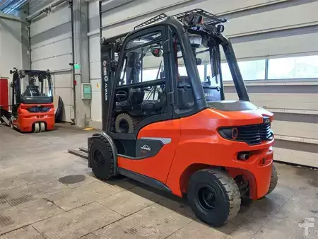 Diesel Forklifts 2021  Linde H30D (2)