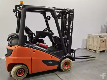 LPG Forklifts 2021  Linde H18T (3)